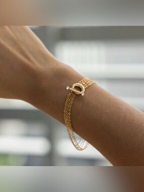 Gold Multi-Chain Toggle Bracelet D158